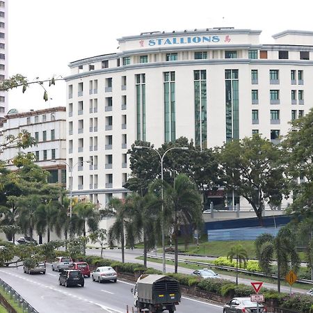 Stallions Suite Penang Jelutong Extérieur photo