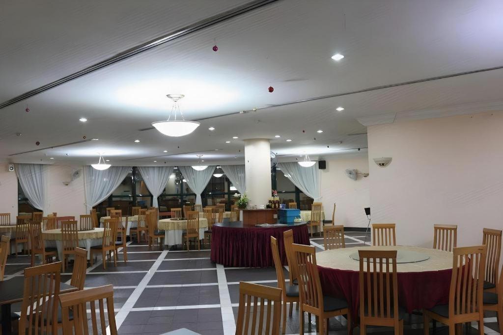 Stallions Suite Penang Jelutong Extérieur photo