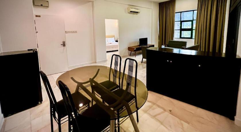 Stallions Suite Penang Jelutong Extérieur photo