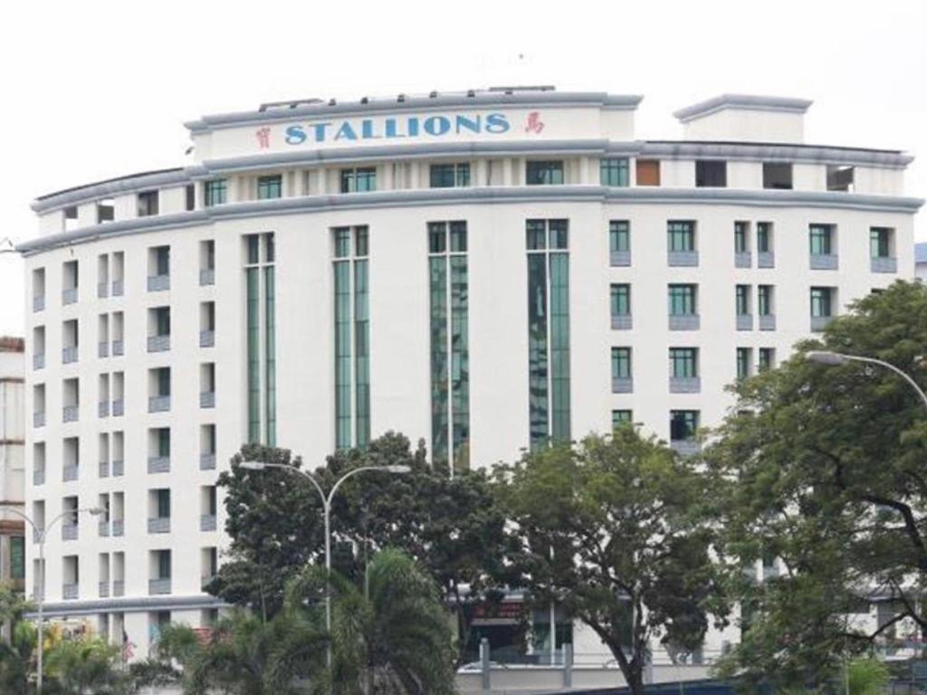 Stallions Suite Penang Jelutong Extérieur photo
