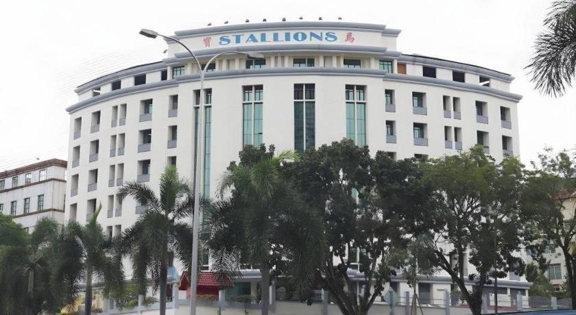 Stallions Suite Penang Jelutong Extérieur photo