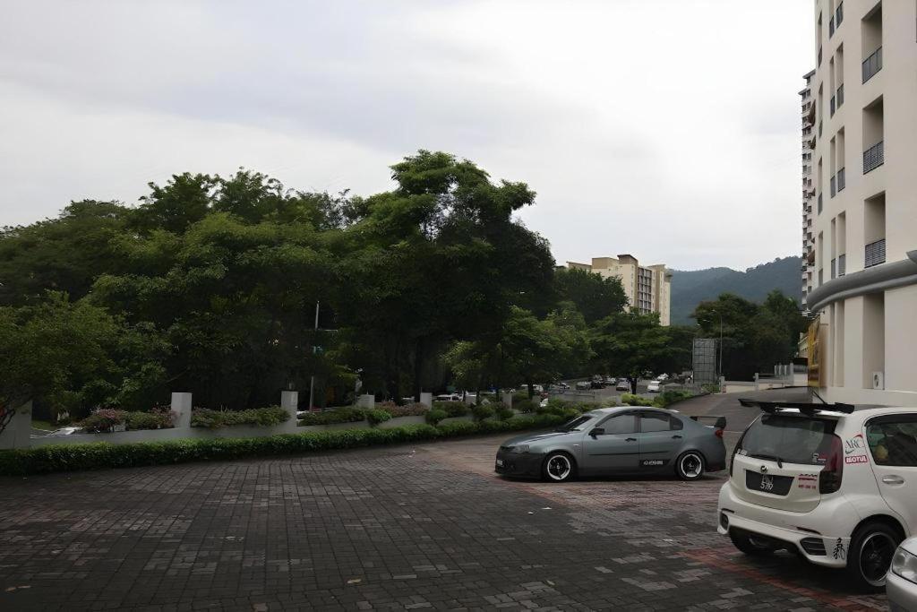 Stallions Suite Penang Jelutong Extérieur photo